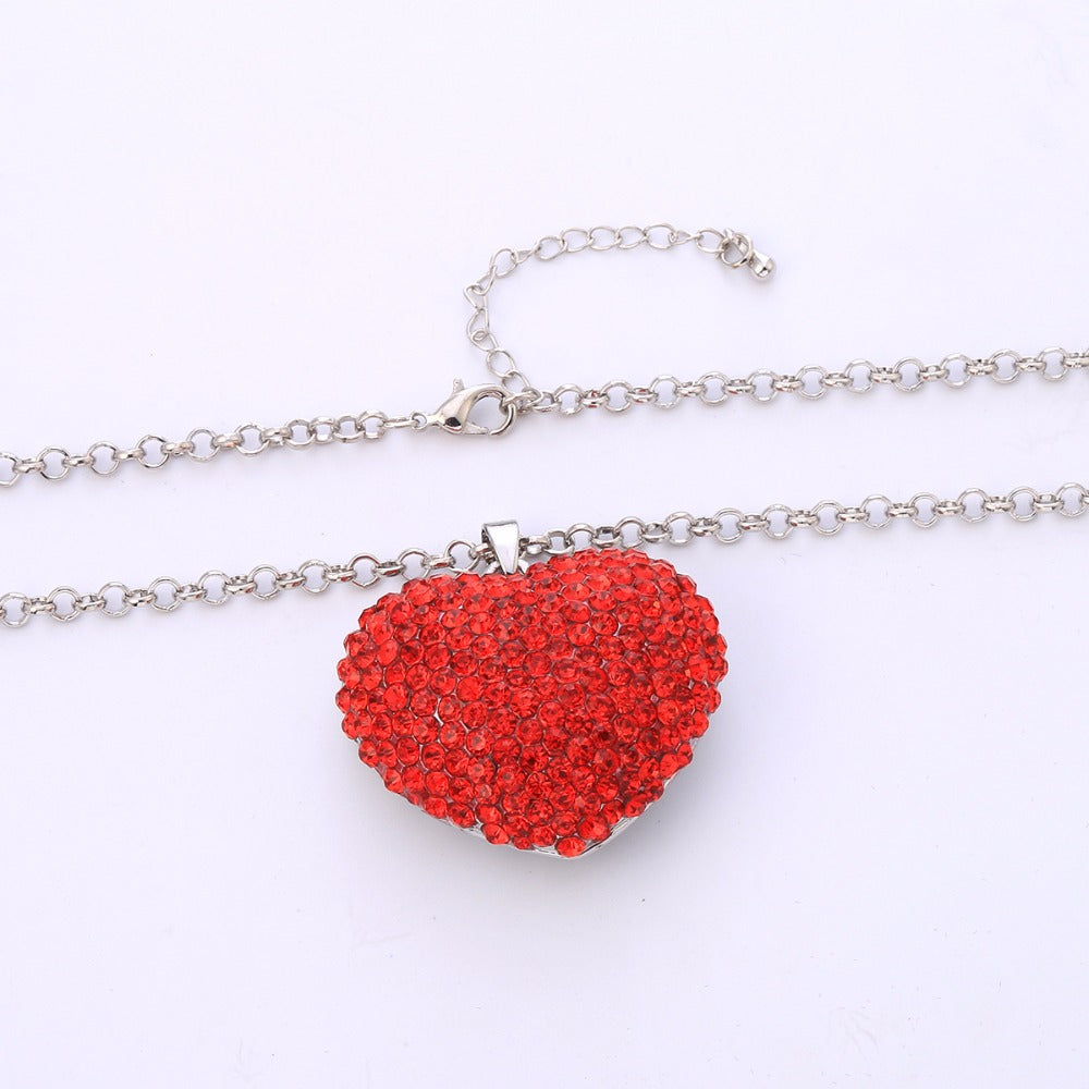 elegant Crystal Heart Necklace 